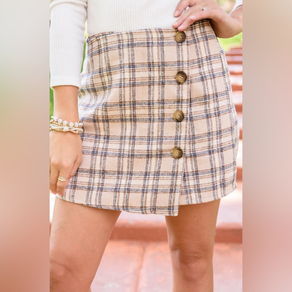 NWOT Plaid Mini Skort. Size Small.